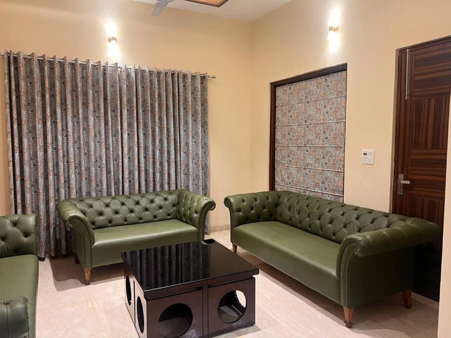 5Bhk Home Away From Home At Ranjit Avenue Amritsar Exteriér fotografie