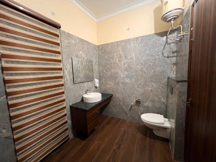 5Bhk Home Away From Home At Ranjit Avenue Amritsar Exteriér fotografie