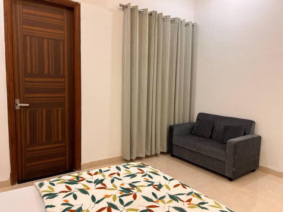 5Bhk Home Away From Home At Ranjit Avenue Amritsar Exteriér fotografie
