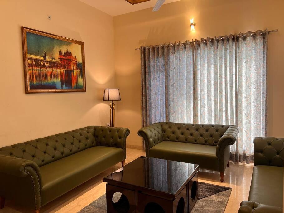 5Bhk Home Away From Home At Ranjit Avenue Amritsar Exteriér fotografie