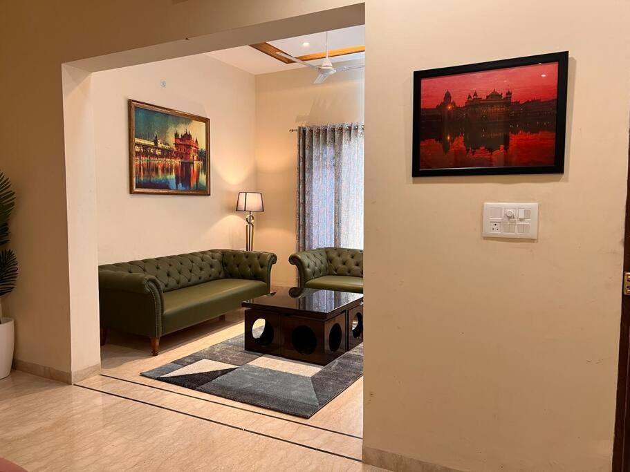 5Bhk Home Away From Home At Ranjit Avenue Amritsar Exteriér fotografie