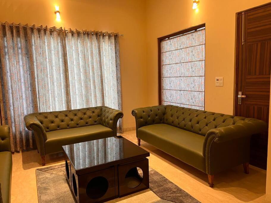 5Bhk Home Away From Home At Ranjit Avenue Amritsar Exteriér fotografie