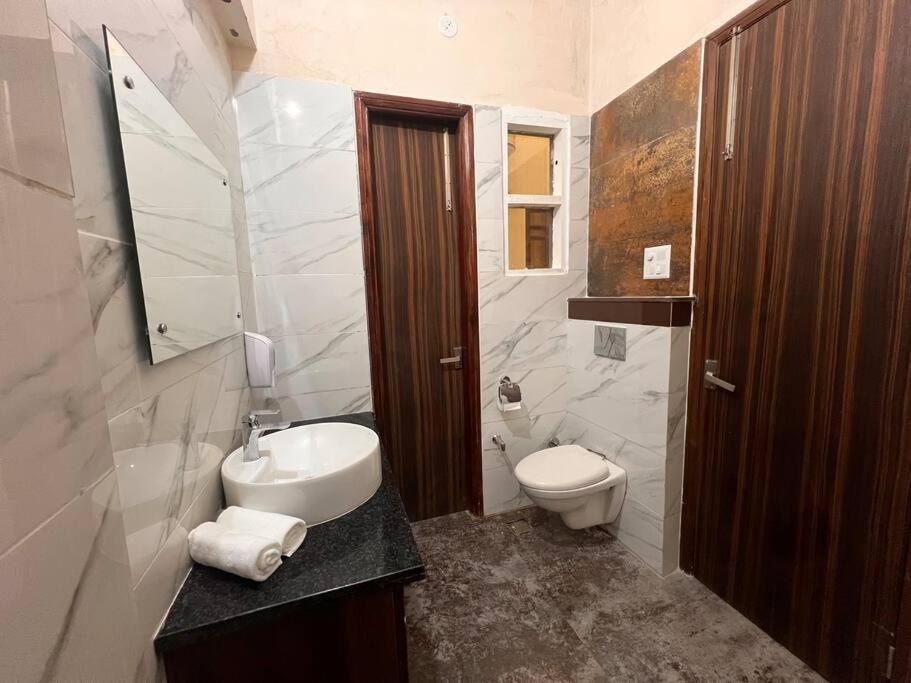 5Bhk Home Away From Home At Ranjit Avenue Amritsar Exteriér fotografie